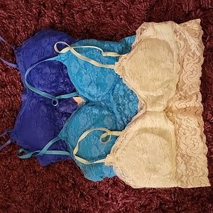Lacy bandeau bras
